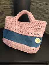 VF.CREATIONS64  sac MIA  upcyclé tissu jean avec fil à crocheter rose + pochette
