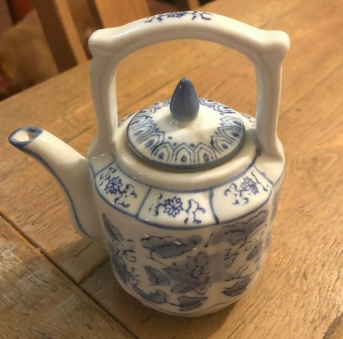 Vintage blue white chinese - white,