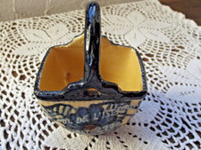 Panier décoratif en terre