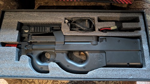 King arms p90 - fn,