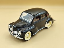 1/17 (no 1/18) Renault 4CV