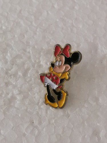 Pin pins - pin's,
