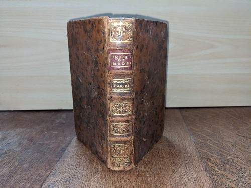 Livre ancien institutions - livre, ancien-institutions
