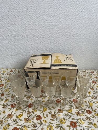 Anciens verre pied - 11,