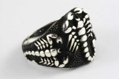 Noir style biker scorpion - noir,