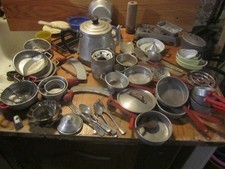 ancien lot de dinette alu et autre