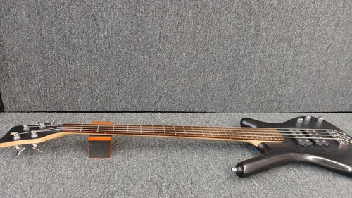 Guitare basse électrique