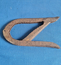 TRES VIEUX CASSE NOIX NOISETTES "MOULI " BREVETE SGDG SCHIACCIANOCI NUTCRACKER