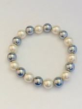 Bracelet vintage extensible de perles nacrées et grises