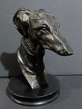 Grande sculpture animal chien