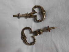 2 anciennes poignées de