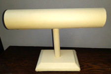 PRESENTOIR A BIJOUX POUR BRACELETS CHAINES... - SIMILI CUIR hauteur : 15,5 cm