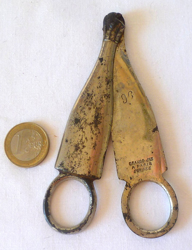 Ancien coupe muselet bouteille - muselet,