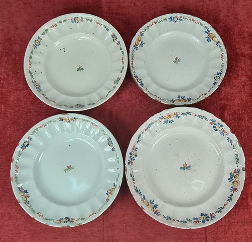 Set assiettes en - de, 4