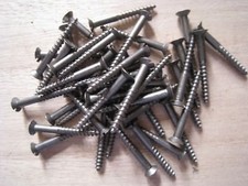 Lot de 28 Anciennes Vis à