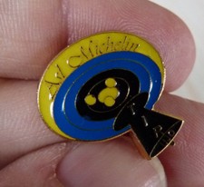 RARE PIN'S MICHELIN BIBENDUM ASL TIR UJO
