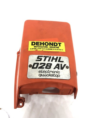Capot moteur stihl - capot, av