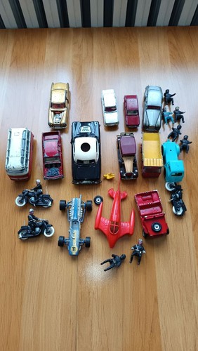 Lot voitures miniatures - 16,