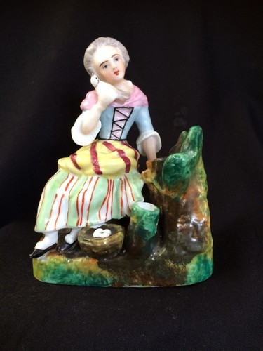 Figurine porcelaine - figurine, en