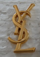 LOT 3 PIN'S LUXE PRET A PORTER