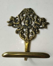 Patère en laiton à patine aspect vieilli - Motifs angelots musiciens 