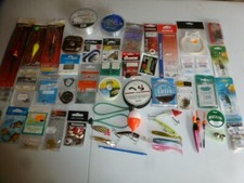 gros lot d'articles pour la  pêche  ( neufs )