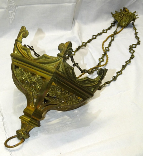 Joli lustre chapelle - de,