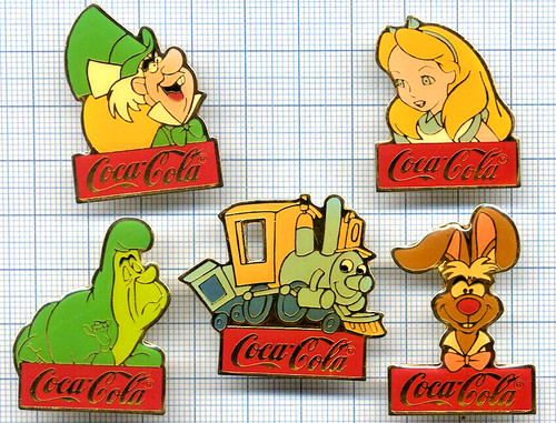 Pin coca cola - disney, alice