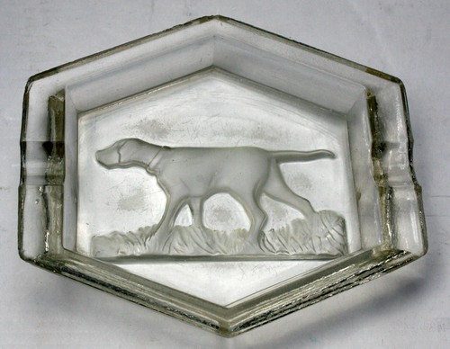 Ancien cendrier verre moulé