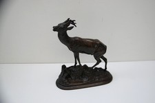 chevreuil en bronze signé