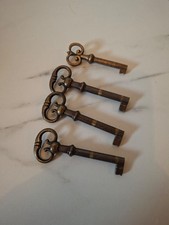 LOT  x4 CLÉS CLEFS CLEF ANCIENNES PERCEES DE PORTE DE MEUBLE / SERRURE / TIROIR