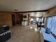 chalet avec terasse jardin cabanon sur camp de loisir