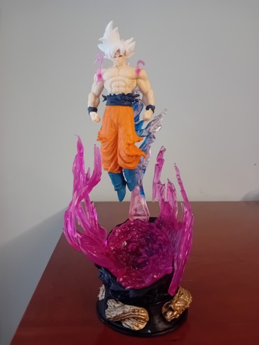 Figurine goku ultra - 🔥,