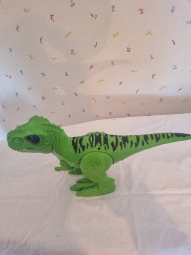 T-Rex robot dinosaure animal