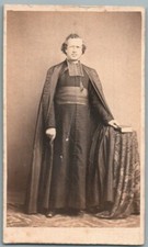 CDV 1865 Prêtre en soutane