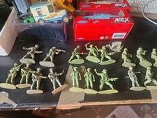 AIRFIX  Ou Autre /  31 SOLDATS   / 1,32 éme