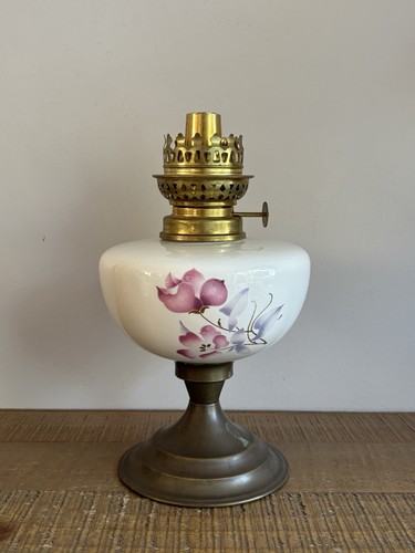 Ancienne lampe pétrole - à,