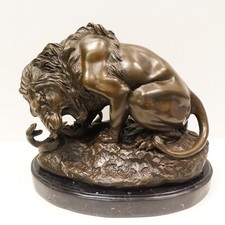 Statue Sculpture Lion