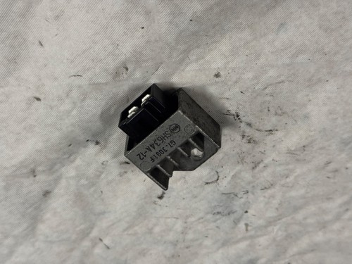 Regulateur peugeot 50 - -,