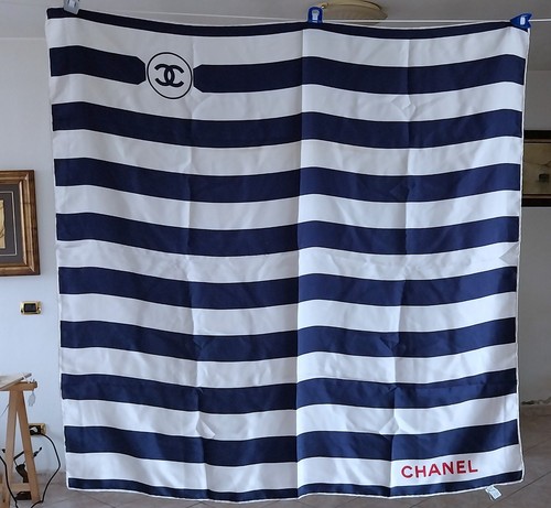 Chanel authentique carré - authentique,