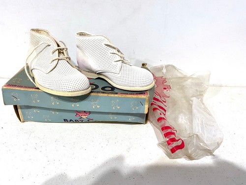 Anciennes chaussures enfant - chaussures,