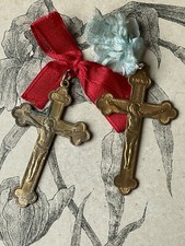 Deux charmantes petites croix