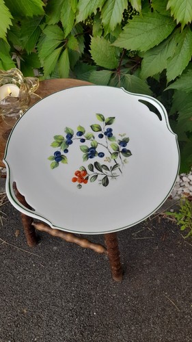Plat gâteaux porcelaine - a,