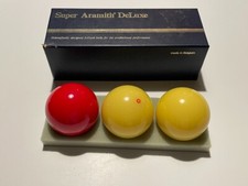 BOITE DE 3 BOULES DE BILLARD SUPER ARAMITH. DE LUXE BALLS 61,5mm