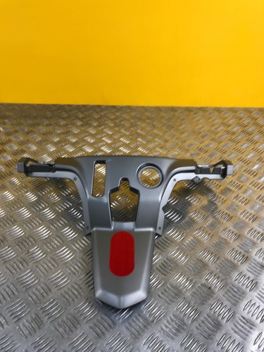 Tablier supérieur avant - , pour