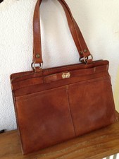 superbe sac a main besace CUIR   vintage an 50 60 70 nombreux compartiments