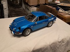 alpine renault 1/8 ème bleue métal état neuf  long 48,2 cm  la 18,7cm h 14,9 cm