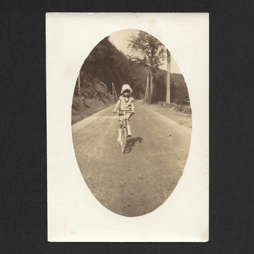 Enfant vélo milieu - , route