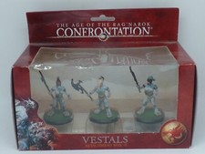 Style Warhammer The Age Of Rag'Narok Confrontation Boite de 3 Figurines VESTAL