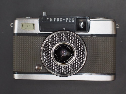Demi appareil photo - demi-appareil, compact